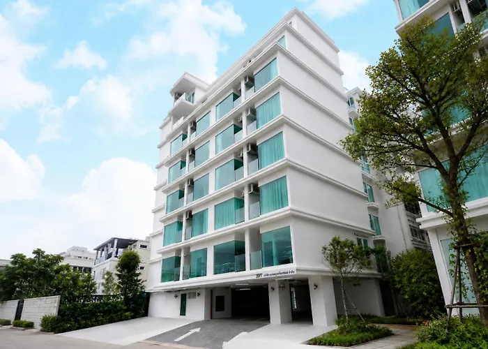Surestay By Western Siriraj Hotel 3*
