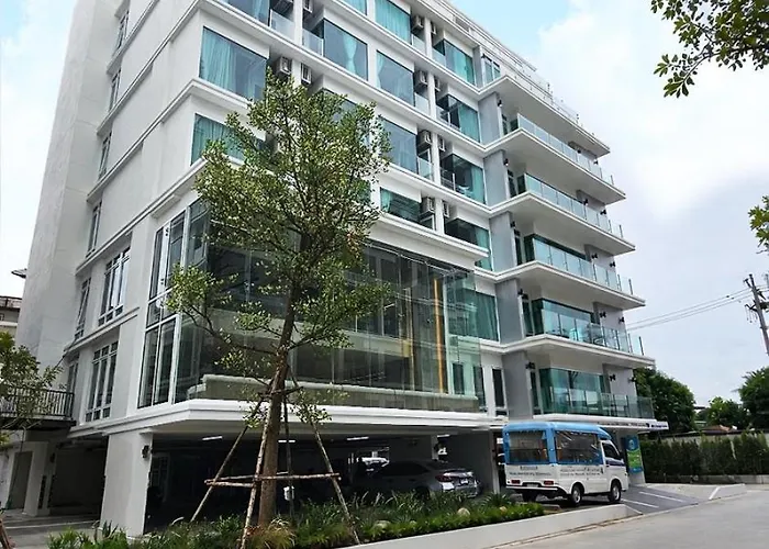 Surestay By Western Siriraj Hotel 3*