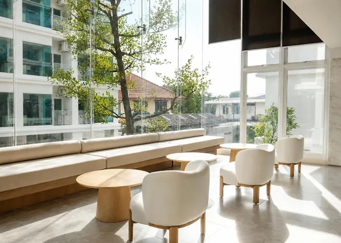 Surestay By Western Siriraj Hotel
