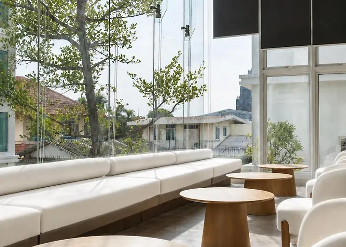 Surestay By Western Siriraj