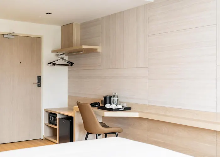 Surestay By Western Siriraj Hotel
