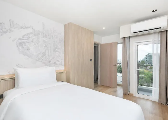 Surestay By Western Siriraj Hotel